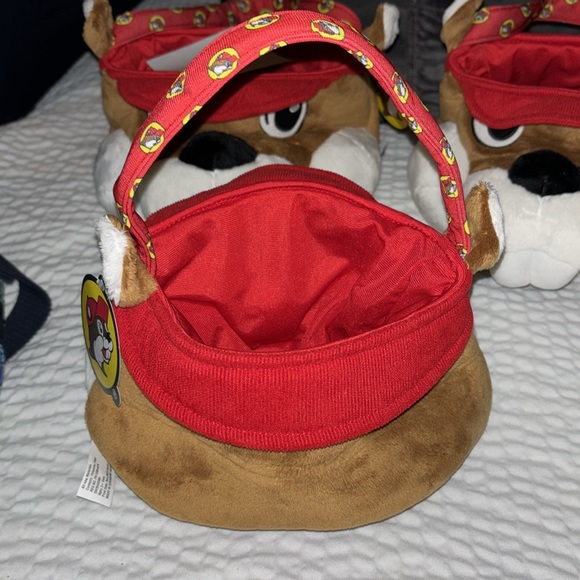 Buc-ee’s | Cutest Ever! Plush Beaver (face) Gift & Goodie Basket (see video!) - Picture 8 of 13